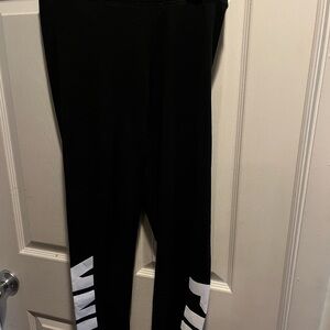Victoria's Secret Black and White Leggings Ladies Size Large Like New